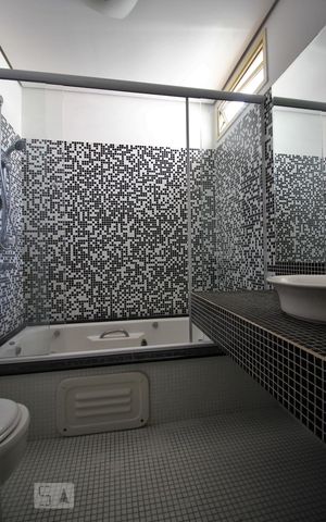 Apartamento para alugar com 70m², 1 quarto e 2 vagasBanheiro da suíte