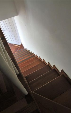 Apartamento para alugar com 70m², 1 quarto e 2 vagasEscadas