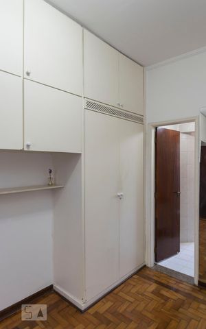 Casa à venda com 250m², 3 quartos e 2 vagasQuarto 2 - Suíte (Armários)