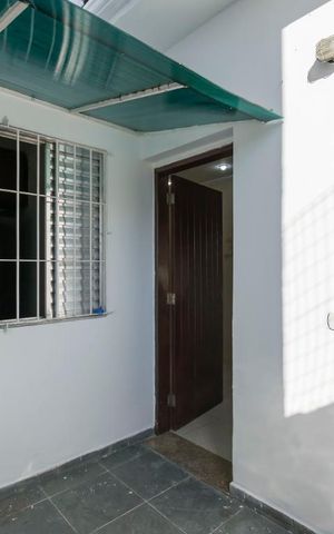 Casa à venda com 250m², 3 quartos e 2 vagasÁrea de serviço