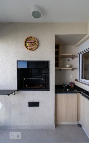 Apartamento à venda com 128m², 2 quartos e 2 vagas Apartamento à venda com 128m², 2 quartos e 2 vagasVaranda