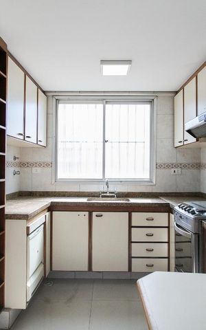 Apartamento à venda com 115m², 3 quartos e 2 vagasCozinha