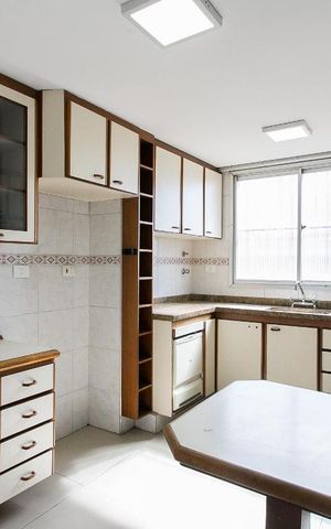 Apartamento à venda com 115m², 3 quartos e 2 vagasCozinha