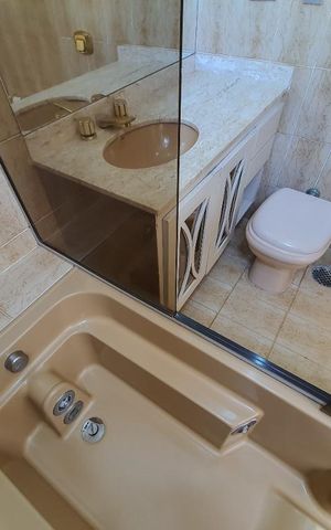 Apartamento para alugar com 142m², 3 quartos e 2 vagasBanheiro da Suíte 1