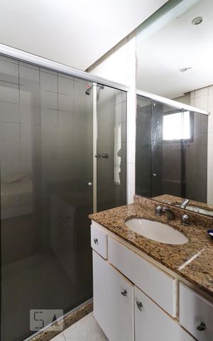 Apartamento para alugar com 170m², 3 quartos e 2 vagas Apartamento para alugar com 170m², 3 quartos e 2 vagasBanheiro da Suíte