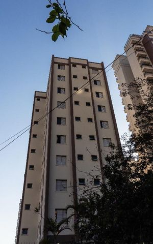Apartamento à venda com 42m², 1 quarto e 1 vagaFachada - Condomínio