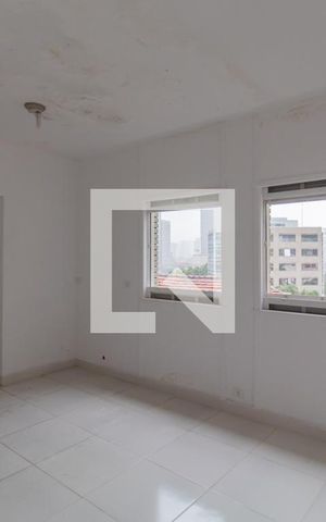 Casa à venda com 560m², 5 quartos e 4 vagas Casa à venda com 560m², 5 quartos e 4 vagasQuarto 5