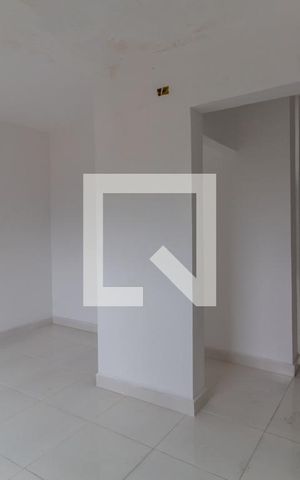 Casa à venda com 560m², 5 quartos e 4 vagas Casa à venda com 560m², 5 quartos e 4 vagasQuarto 5