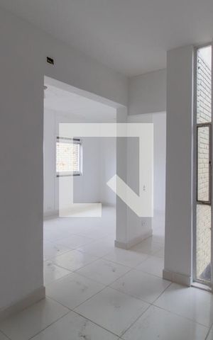 Casa à venda com 560m², 5 quartos e 4 vagas Casa à venda com 560m², 5 quartos e 4 vagasQuarto 5