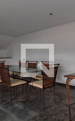 Casa à venda com 560m², 5 quartos e 4 vagas Casa à venda com 560m², 5 quartos e 4 vagasSala de Jantar