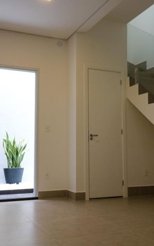Casa de condomínio à venda com 103m², 2 quartos e 1 vaga Casa de condomínio à venda com 103m², 2 quartos e 1 vagaSala e cozinha