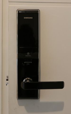 Studio à venda com 35m², 1 quarto e 1 vagaFechadura eletrônica