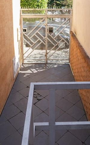 Casa à venda com 150m², 4 quartos e 1 vaga Casa à venda com 150m², 4 quartos e 1 vagaGaragem