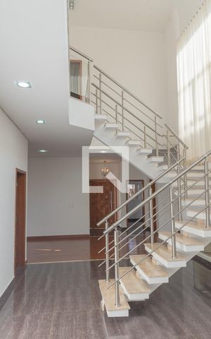 Casa de condomínio à venda com 265m², 4 quartos e 2 vagasSala