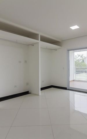 Casa à venda com 400m², 4 quartos e 5 vagas Casa à venda com 400m², 4 quartos e 5 vagasSala de jantar