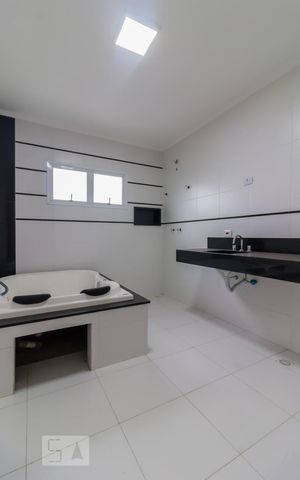Casa à venda com 400m², 4 quartos e 5 vagas Casa à venda com 400m², 4 quartos e 5 vagasBanheiro da suíte 1