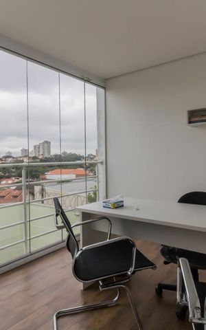 Casa à venda com 400m², 4 quartos e 5 vagas Casa à venda com 400m², 4 quartos e 5 vagasEscritório