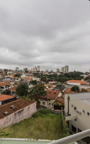 Casa à venda com 400m², 4 quartos e 5 vagas Casa à venda com 400m², 4 quartos e 5 vagasVista da suíte 4