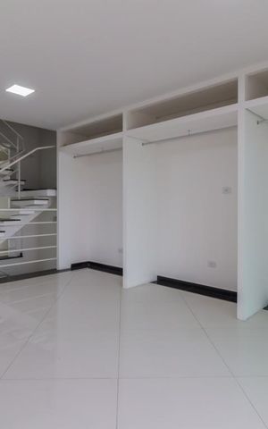 Casa à venda com 400m², 4 quartos e 5 vagas Casa à venda com 400m², 4 quartos e 5 vagasSala de jantar
