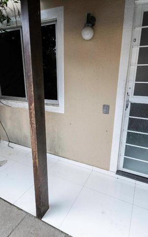 Casa de condomínio à venda com 85m², 2 quartos e 1 vagaVaranda