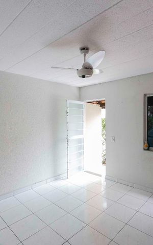 Casa de condomínio à venda com 85m², 2 quartos e 1 vagaSala