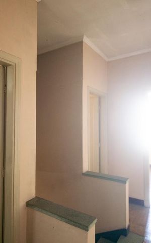 Casa à venda com 250m², 3 quartos e 5 vagas Casa à venda com 250m², 3 quartos e 5 vagasCorredor