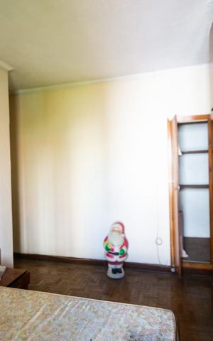 Casa à venda com 250m², 3 quartos e 5 vagas Casa à venda com 250m², 3 quartos e 5 vagasQuarto 3