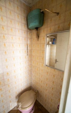 Casa à venda com 250m², 3 quartos e 5 vagas Casa à venda com 250m², 3 quartos e 5 vagasLavabo