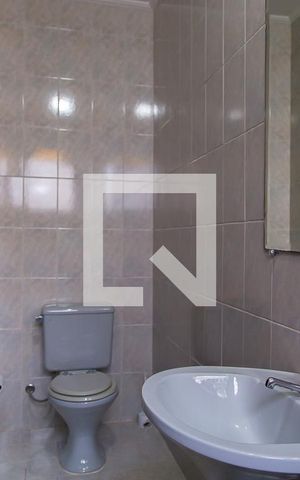 Casa à venda com 260m², 3 quartos e 5 vagasBanheiro da Área de Serviço