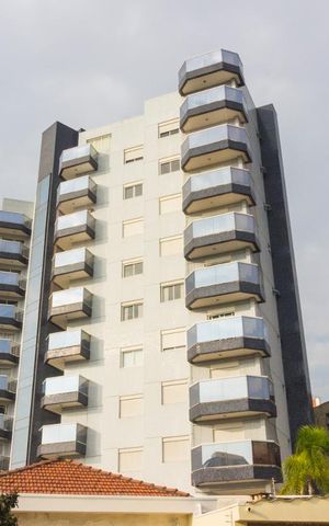 Apartamento à venda com 150m², 2 quartos e 3 vagasFachada