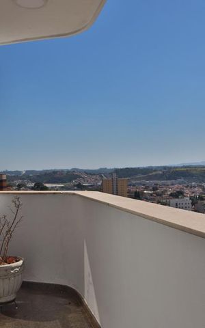 Apartamento à venda com 220m², 3 quartos e 3 vagasVaranda