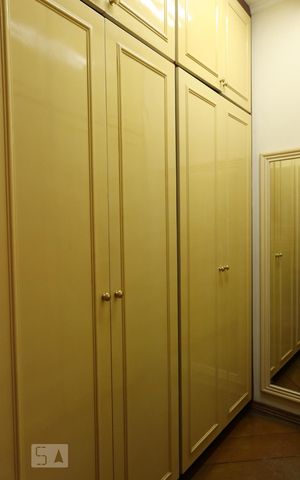 Apartamento à venda com 220m², 3 quartos e 3 vagasCloset