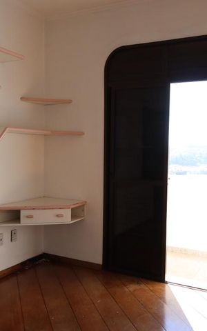 Apartamento à venda com 220m², 3 quartos e 3 vagasQuarto 2