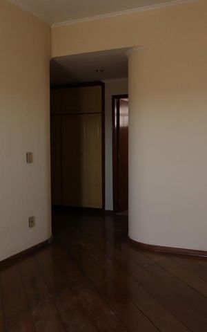 Apartamento à venda com 220m², 3 quartos e 3 vagasSuíte