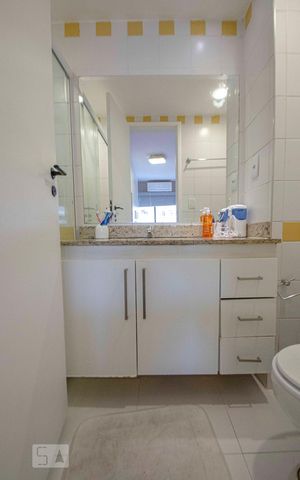 Apartamento para alugar com 68m², 2 quartos e 1 vagaSuíte