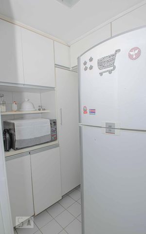 Apartamento para alugar com 68m², 2 quartos e 1 vagaCozinha