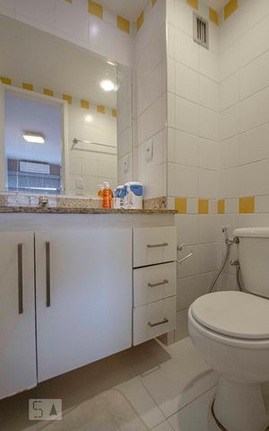 Apartamento para alugar com 68m², 2 quartos e 1 vagaSuíte