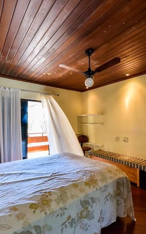 Casa à venda com 460m², 5 quartos e 5 vagas Casa à venda com 460m², 5 quartos e 5 vagasSuíte 4