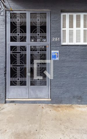 Apartamento para alugar com 68m², 1 quarto e sem vaga Apartamento para alugar com 68m², 1 quarto e sem vagaEntrada