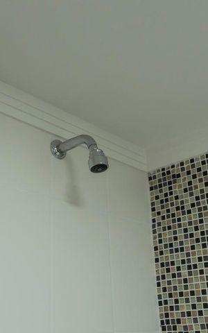 Apartamento para alugar com 57m², 2 quartos e 1 vagaBanheiro social (Chuveiro)