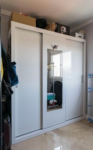 Apartamento para alugar com 57m², 2 quartos e 1 vagaQuarto 1 (Armários)
