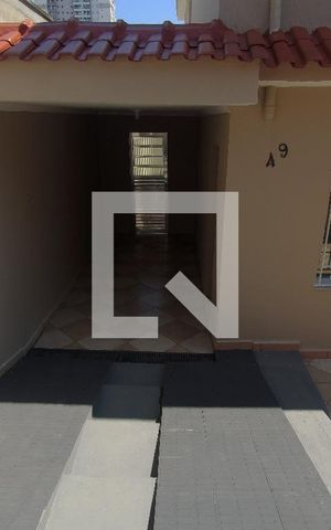 Casa para alugar com 200m², 2 quartos e 1 vagaEntrada da garagem