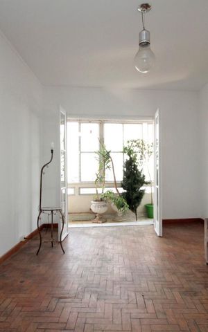 Apartamento à venda com 110m², 2 quartos e sem vagaSala
