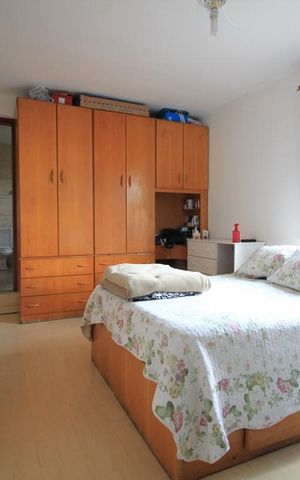 Casa à venda com 150m², 2 quartos e 2 vagasSuíte