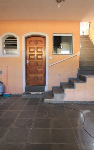 Casa à venda com 150m², 2 quartos e 2 vagasGaragem