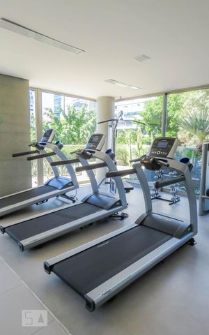 Studio para alugar com 36m², 1 quarto e sem vaga Studio para alugar com 36m², 1 quarto e sem vagaAcademia