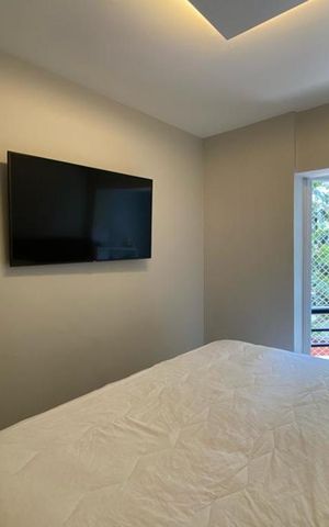 Apartamento à venda com 240m², 3 quartos e 2 vagas Apartamento à venda com 240m², 3 quartos e 2 vagasSuíte 1