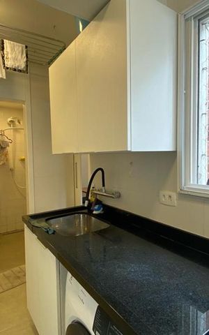 Apartamento à venda com 240m², 3 quartos e 2 vagas Apartamento à venda com 240m², 3 quartos e 2 vagasÁrea de Serviço