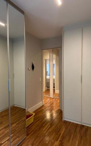 Apartamento à venda com 240m², 3 quartos e 2 vagas Apartamento à venda com 240m², 3 quartos e 2 vagasEscritório