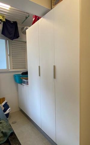 Apartamento à venda com 240m², 3 quartos e 2 vagas Apartamento à venda com 240m², 3 quartos e 2 vagasÁrea de Serviço